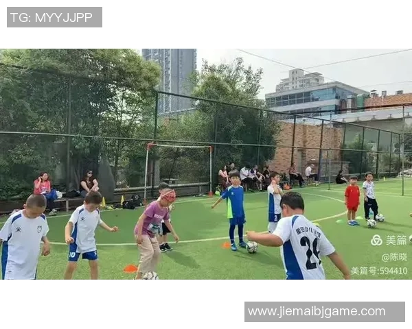 襄阳足球球星成长历程与家乡精神力量的深度解读